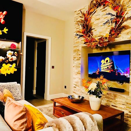 فيلا Longbank Luxury Lets آير المظهر الخارجي الصورة